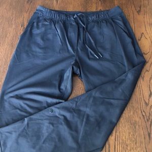 Lululemon On The Fly Crop Black Size 8
